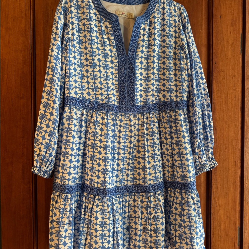 Vineyard Vines Blue and White Patterned Dress NWOT